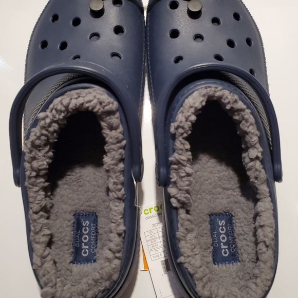 grey fleece lined crocs